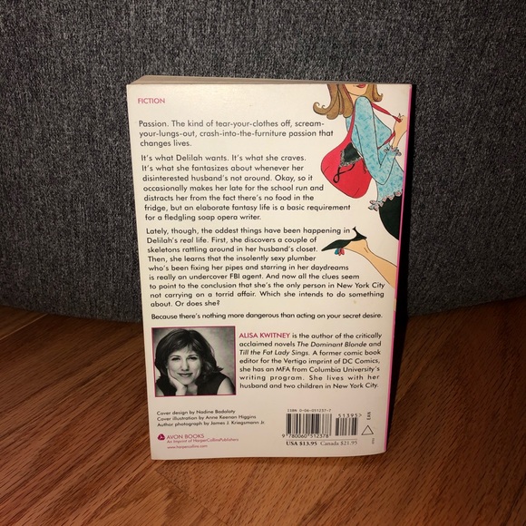 Romance paperback - Picture 2 of 2
